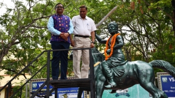 Garlanding of Veer Surendra Sai Statue on University Foundation Day